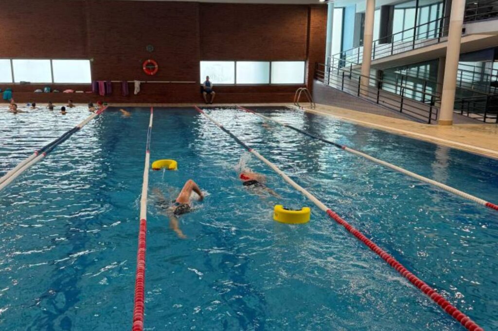 Salvament i Socorrisme FP Barcelona - rescat en piscina 2024